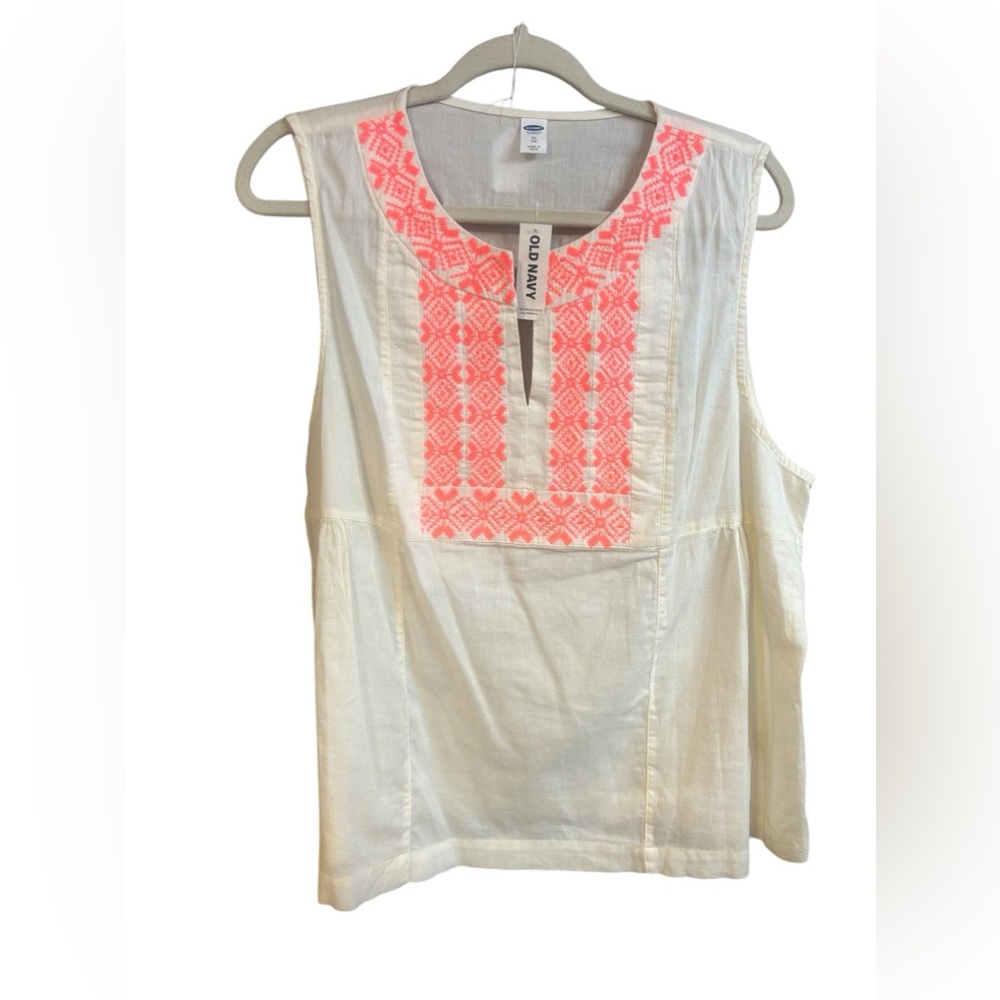 Old Navy NWT Women’s Embroidered Cotton Top XL